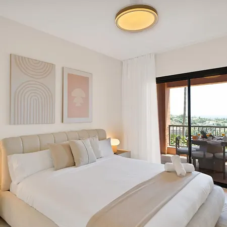 Nido Luxury - Sea Views & Free Parking Apartmán *