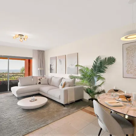 Nido Luxury - Sea Views & Free Parking Estepona