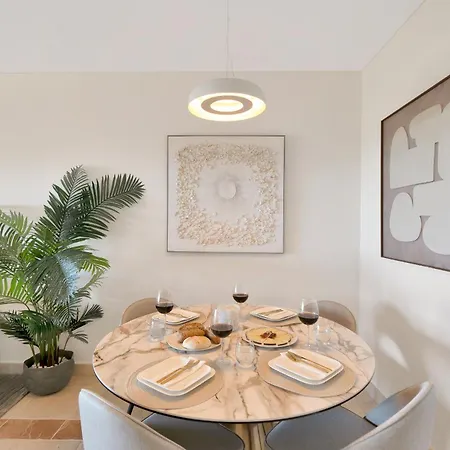 Nido Luxury - Sea Views & Free Parking Apartmán *