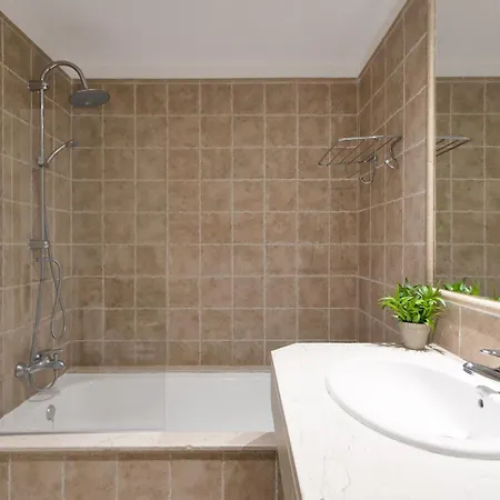 Nido Luxury - Sea Views & Free Parking Estepona
